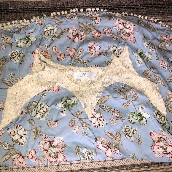 SMALL ✨ Floral & Lace Sundress ✨ - Picture 4 of 4